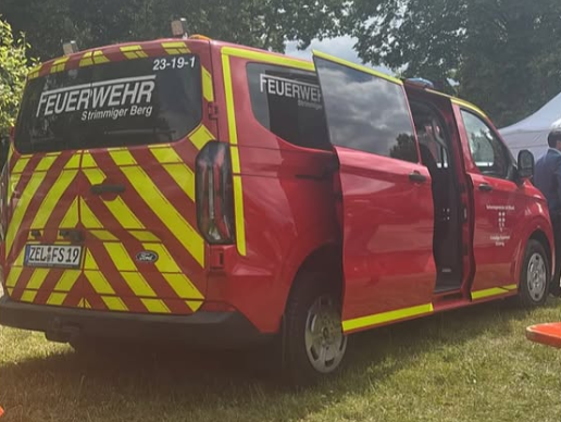 Mannschaftstransportbus der Feuerwehr Strimmig