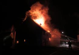Gebäudebrand Altstrimmig